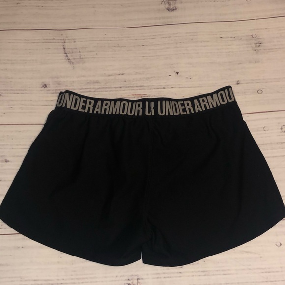 Under Armour Shorts - Picture 2 of 5